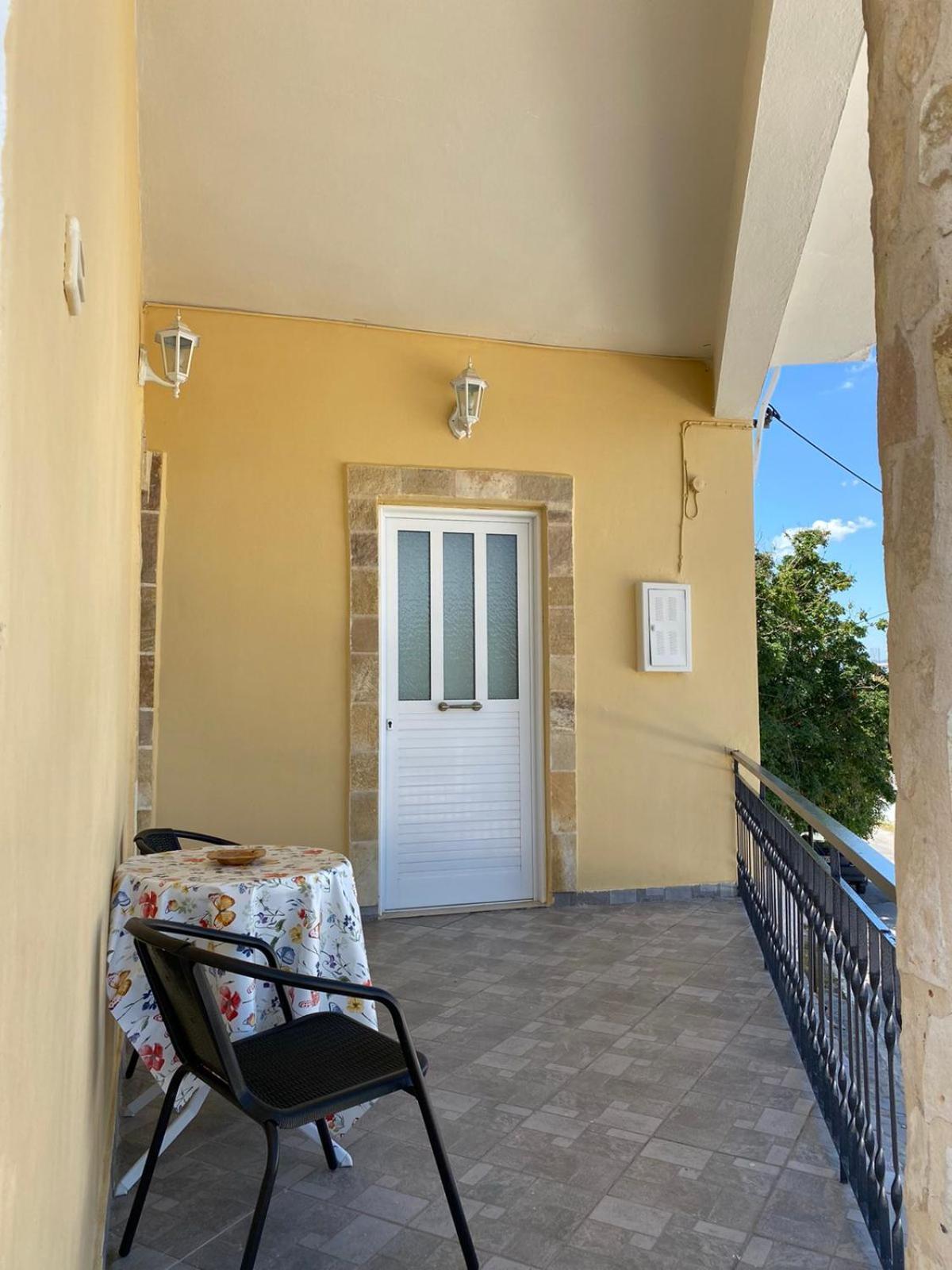 Villa Marina'S House Salamina Esterno foto